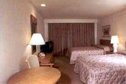 Roosevelt Inn At Roosevelt Blvd, Philadelphia, Pa Номер фото